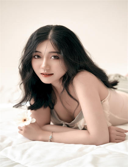 发现《冰山上的来客》：未被注意的细节与意义